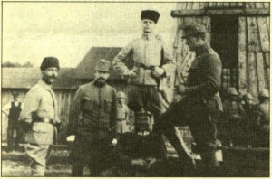 Türkische Bohrleute im Weinviertel 1915. Quelle: Archiv Rohstoff Geschichte, Sammlung Karl Brabec.